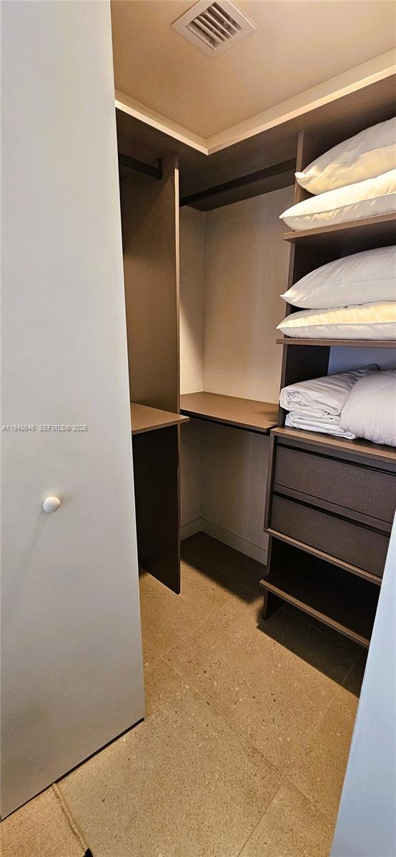 image The Crosby Miami Worldcenter16