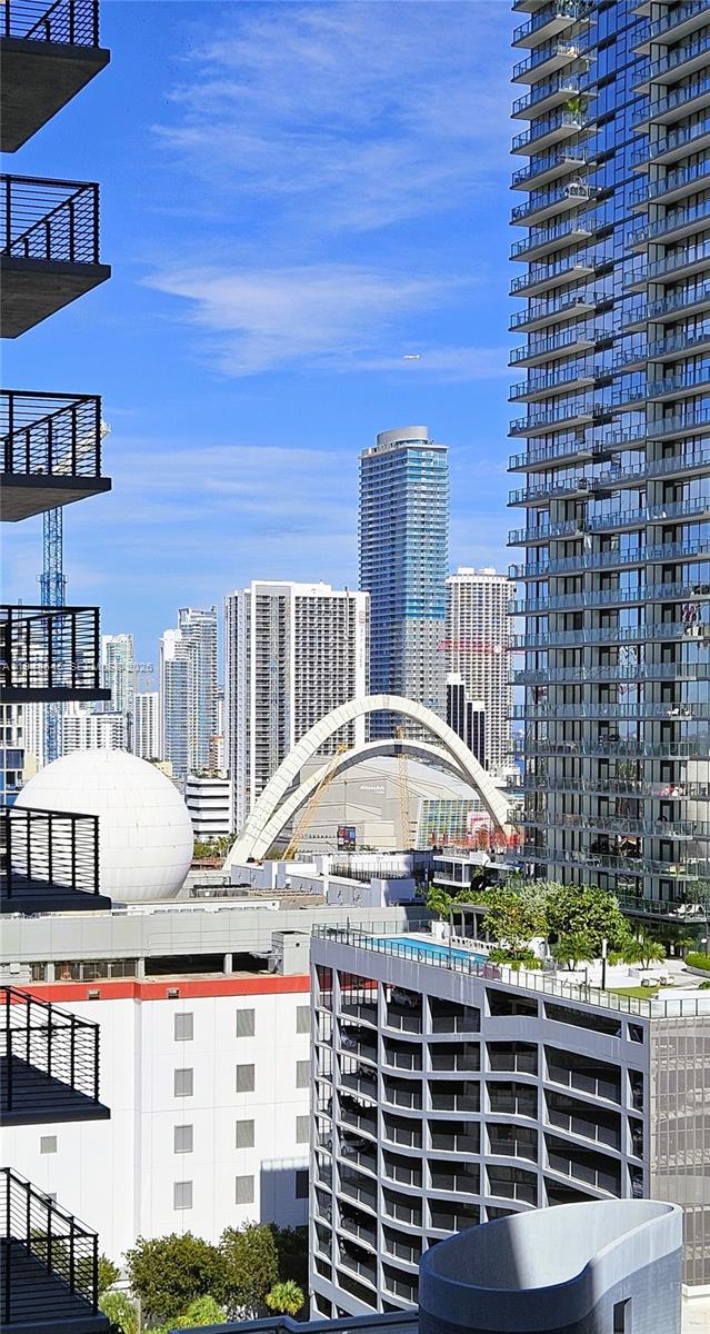 image The Crosby Miami Worldcenter21