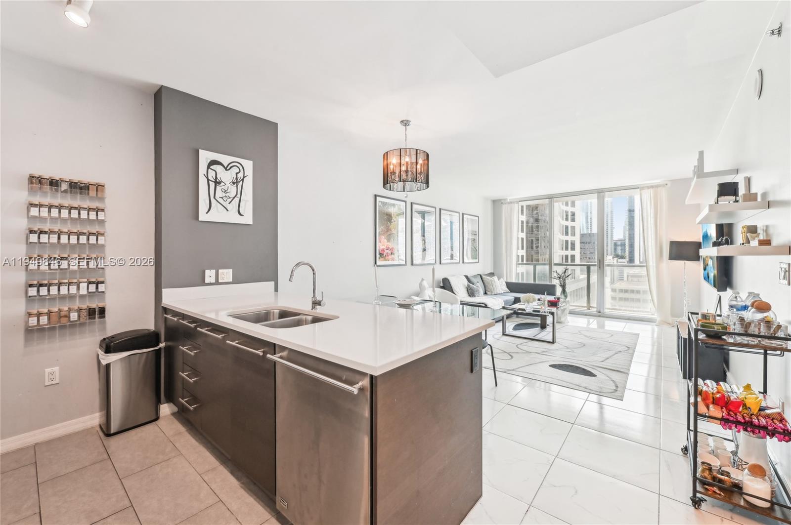 image 500 Brickell West4