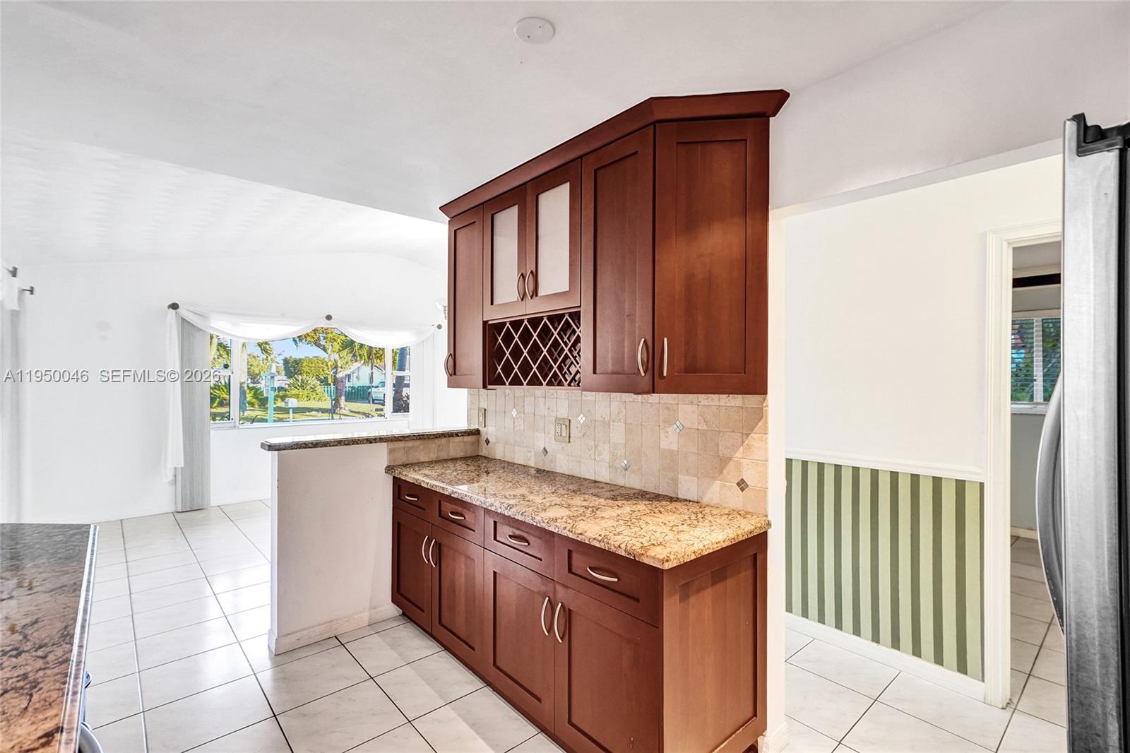 21120 NE 24th Ct Miami, FL 33180