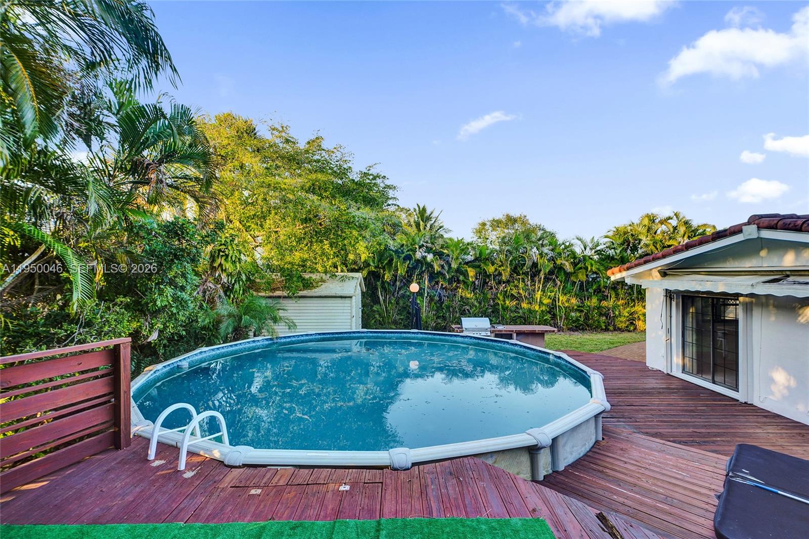 21120 NE 24th Ct Miami, FL 33180