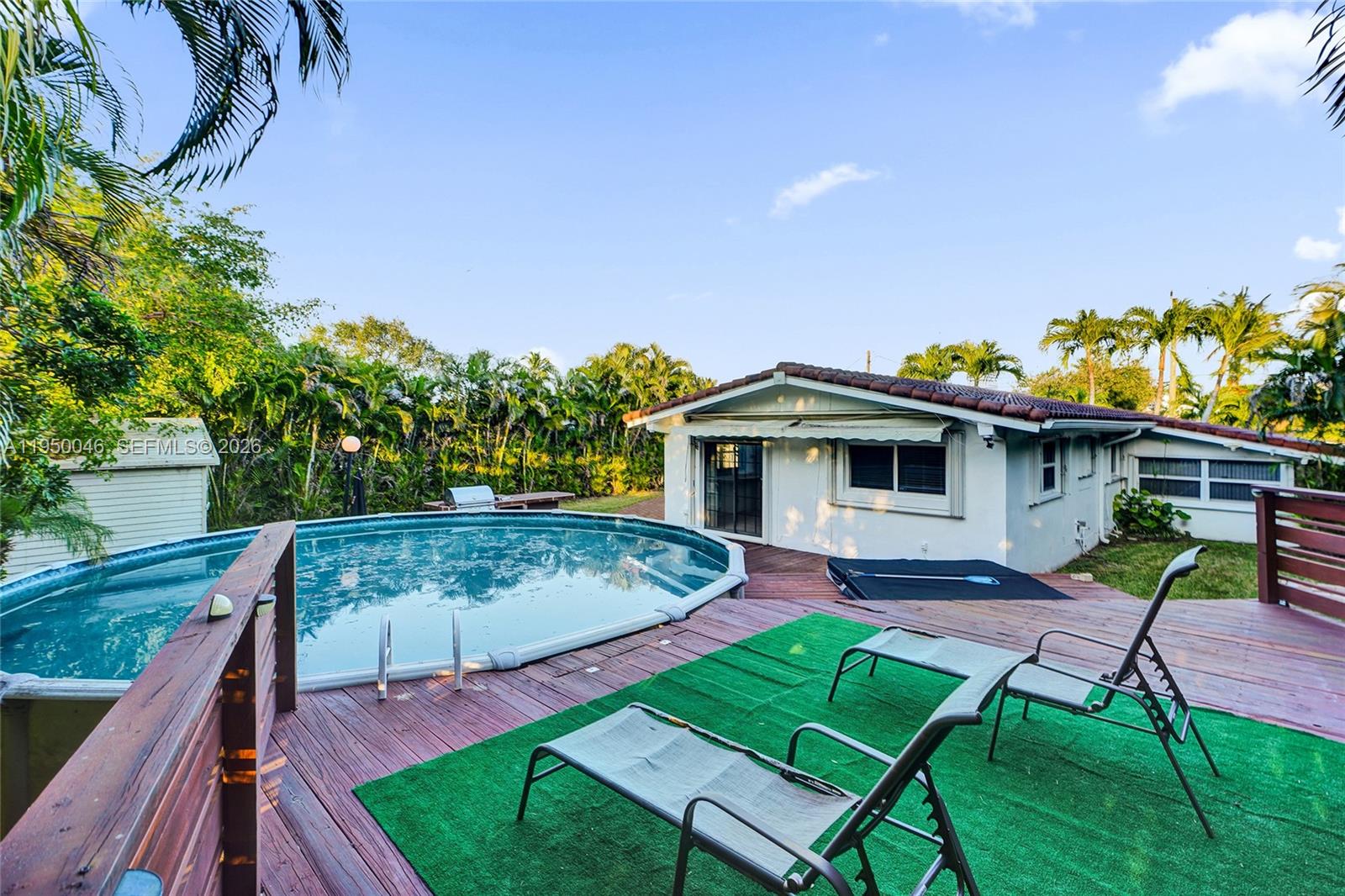 21120 NE 24th Ct Miami, FL 33180