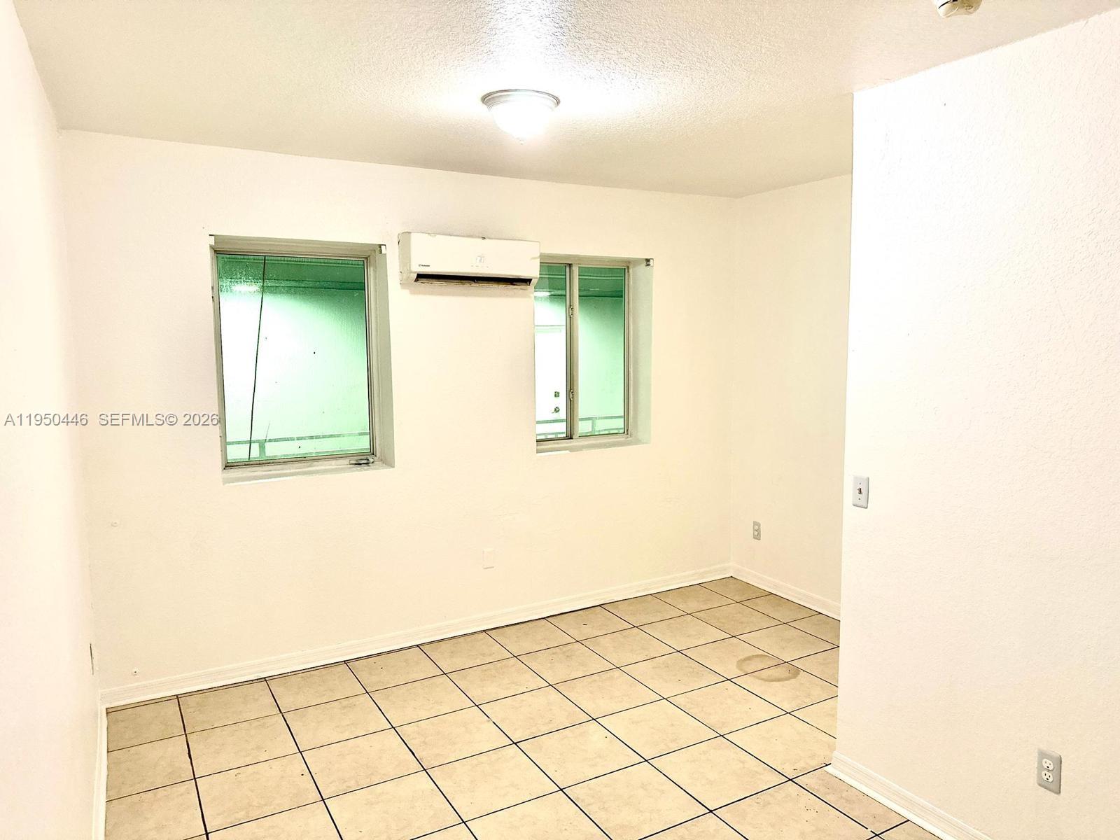 1021 NW 3rd St Apt307th Miami, FL 33128