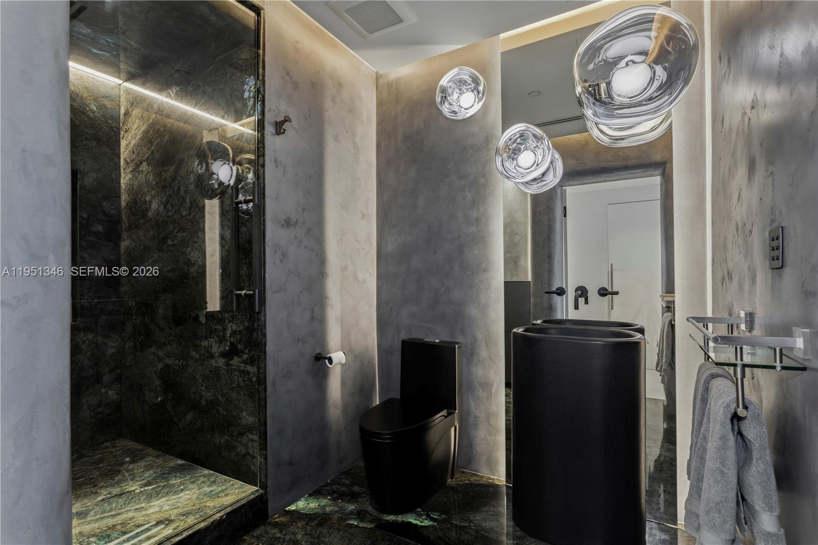 851 NE 1st Ave #3411 Miami, FL 33132