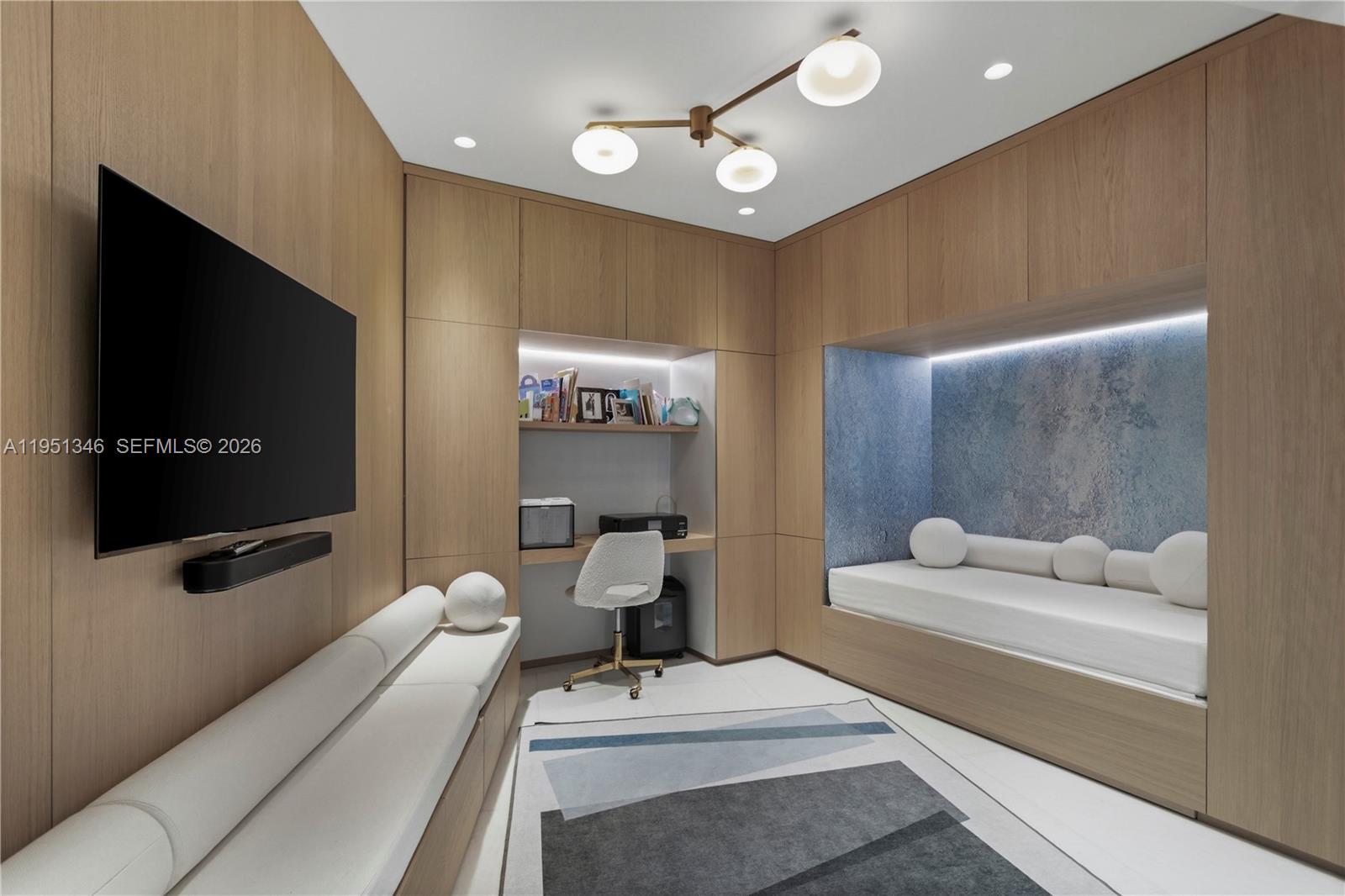 851 NE 1st Ave #3411 Miami, FL 33132