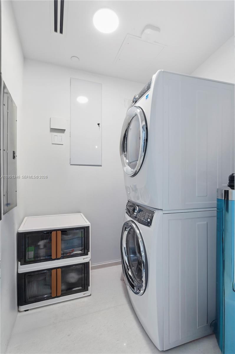 851 NE 1st Ave #3411 Miami, FL 33132