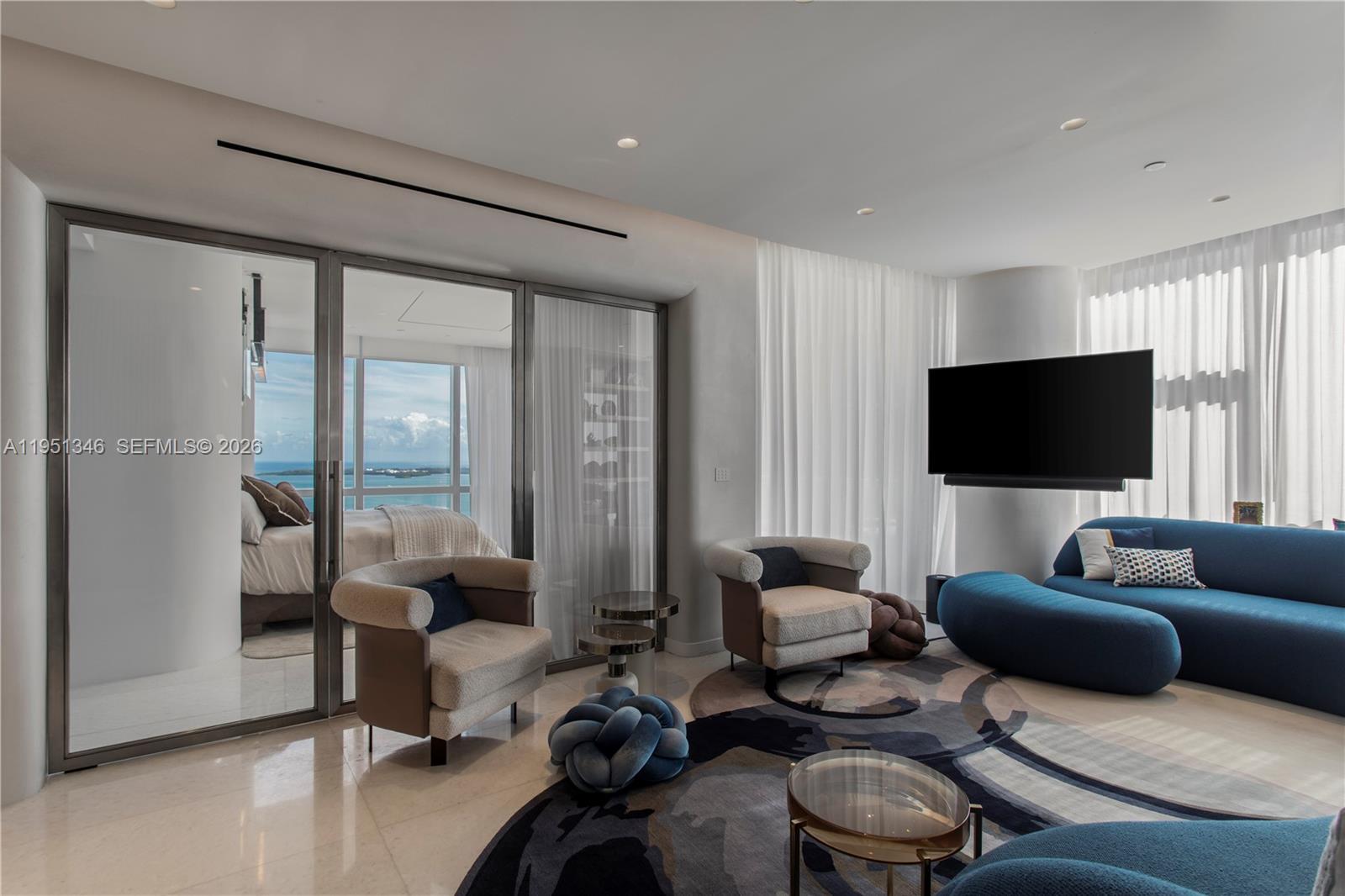 851 NE 1st Ave #3411 Miami, FL 33132