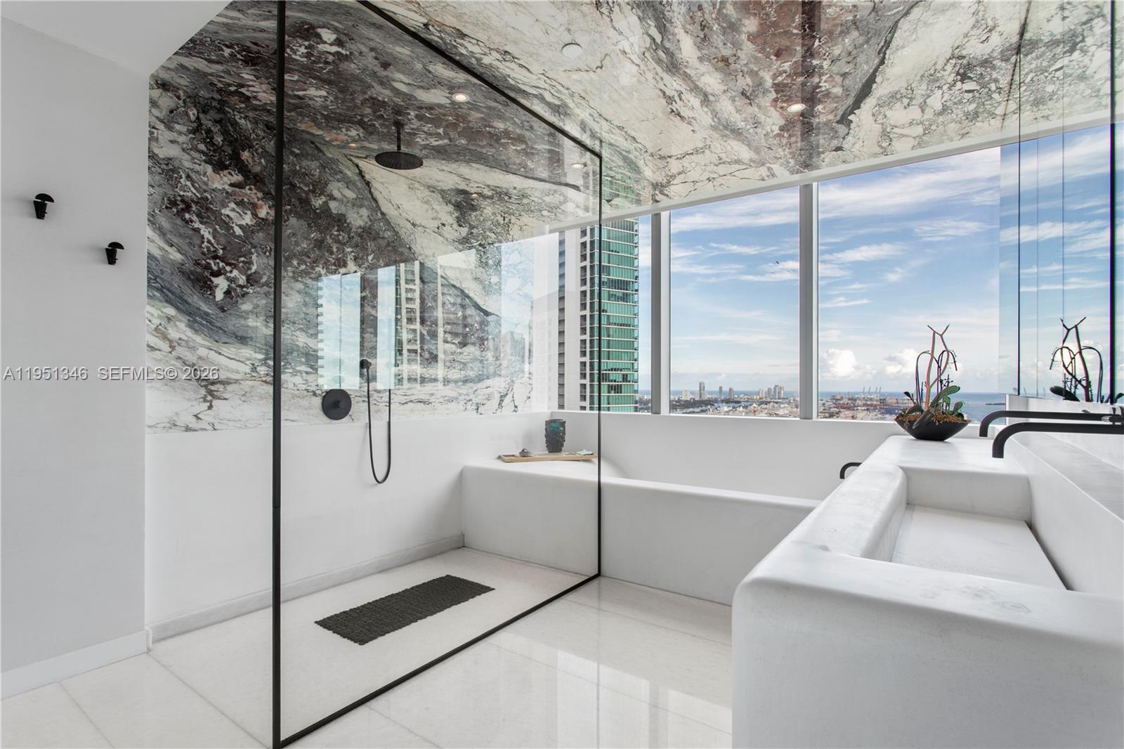 851 NE 1st Ave #3411 Miami, FL 33132