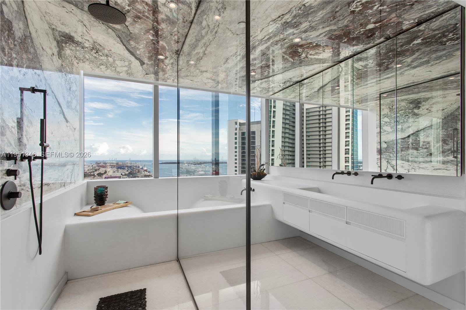 851 NE 1st Ave #3411 Miami, FL 33132