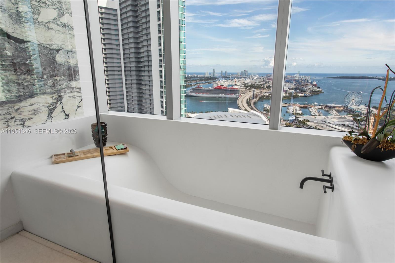 851 NE 1st Ave #3411 Miami, FL 33132