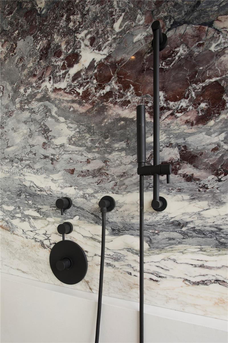 851 NE 1st Ave #3411 Miami, FL 33132