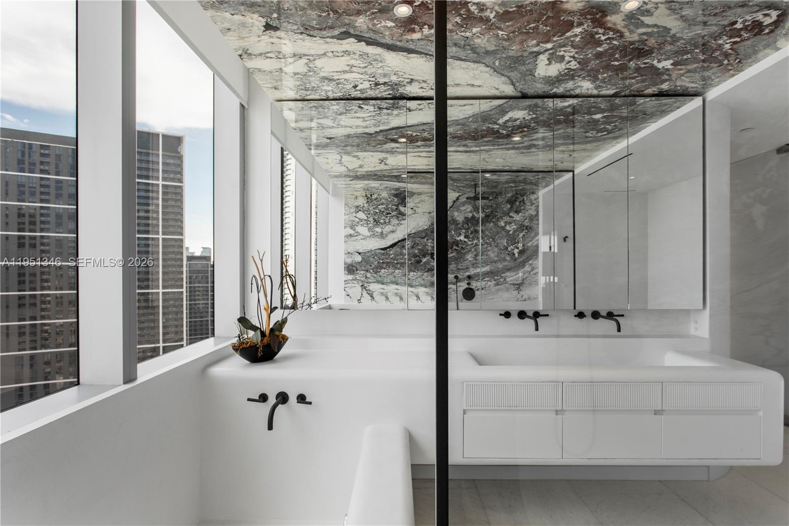 851 NE 1st Ave #3411 Miami, FL 33132