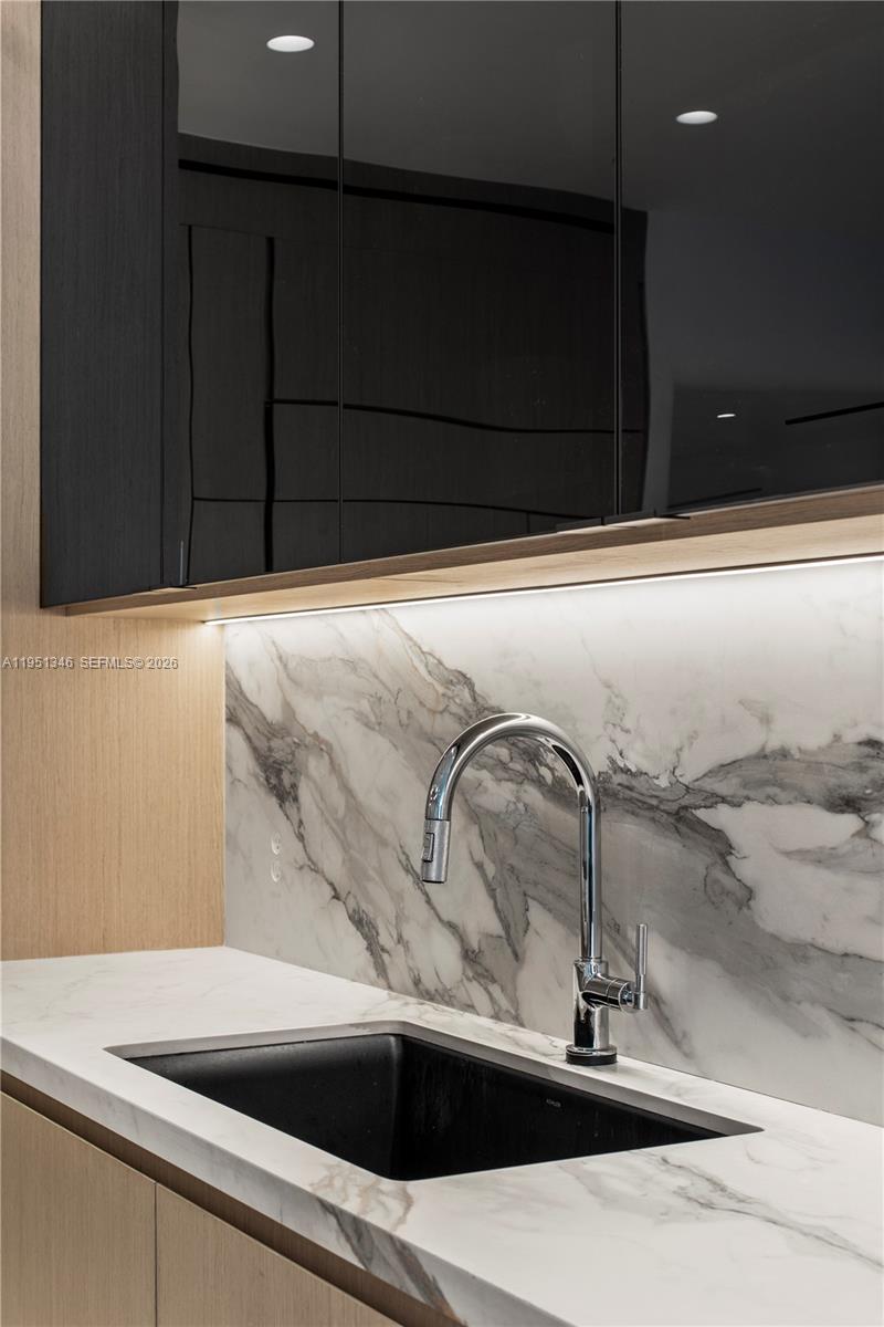 851 NE 1st Ave #3411 Miami, FL 33132