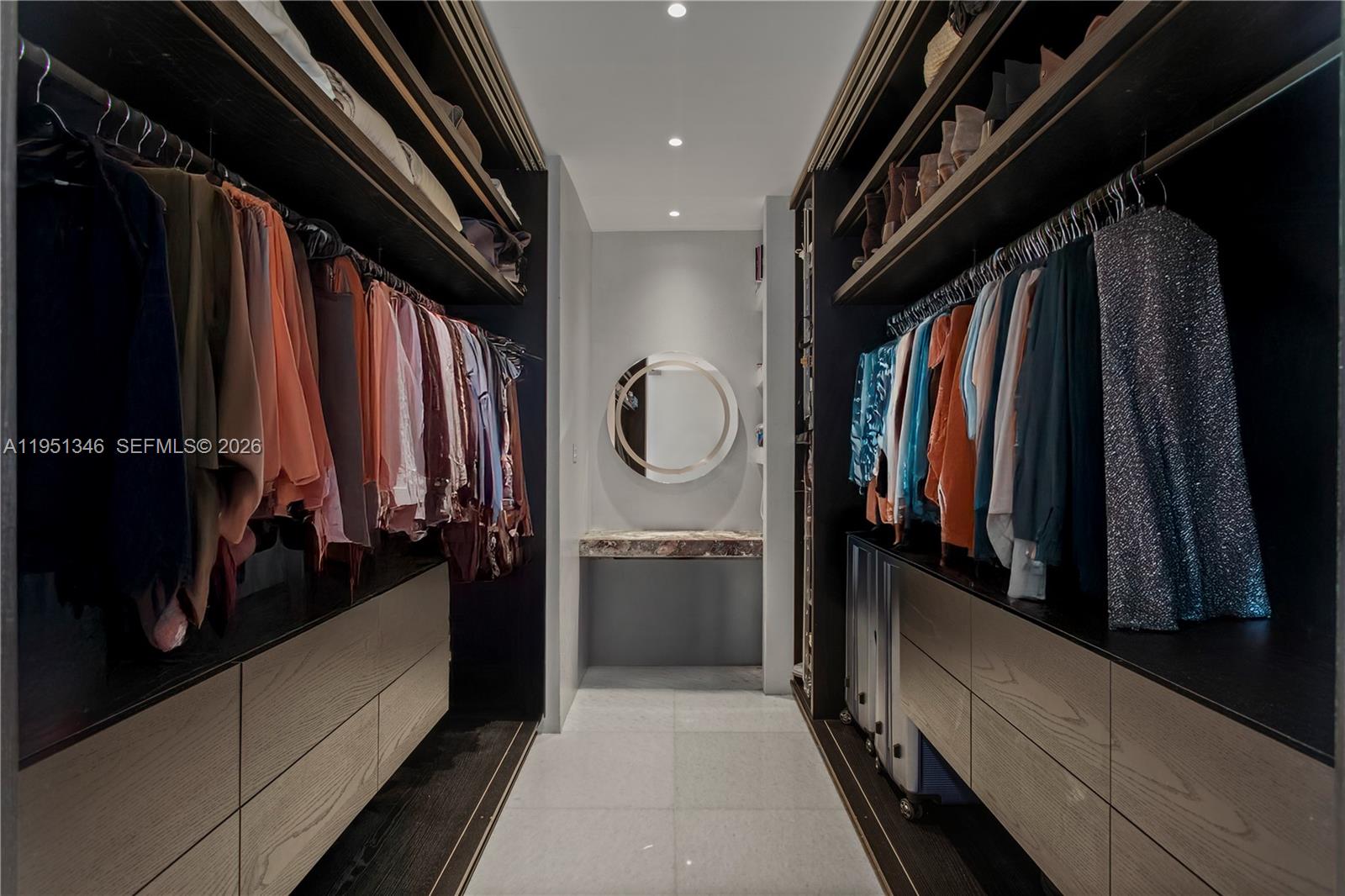 851 NE 1st Ave #3411 Miami, FL 33132