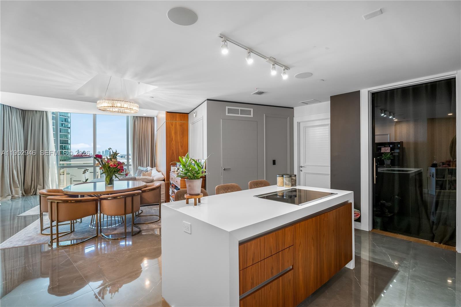 image Paramount Miami Worldcenter1