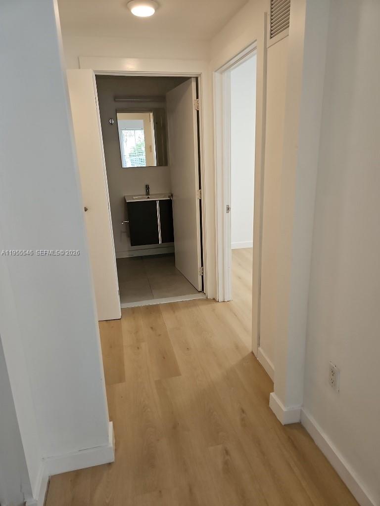 557 Michigan Ave #211 W/PARKING Miami Beach, FL 33139