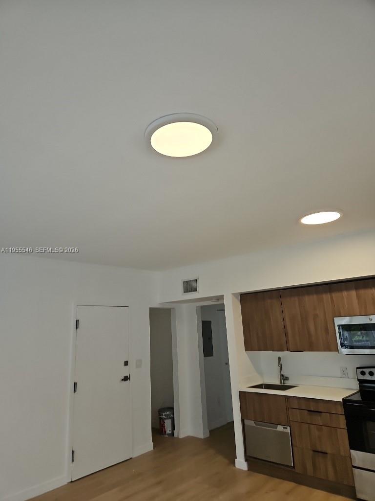 557 Michigan Ave #211 W/PARKING Miami Beach, FL 33139