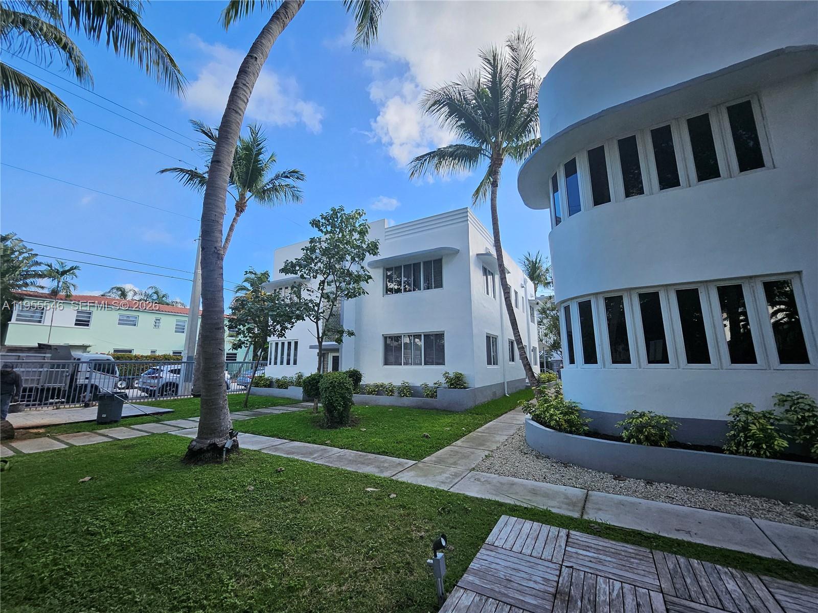 557 Michigan Ave #211 W/PARKING Miami Beach, FL 33139