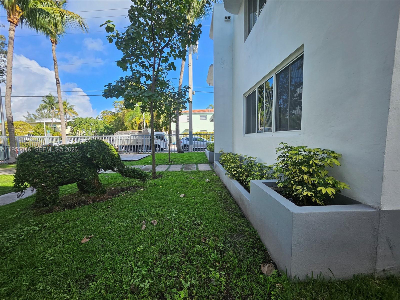557 Michigan Ave #211 W/PARKING Miami Beach, FL 33139