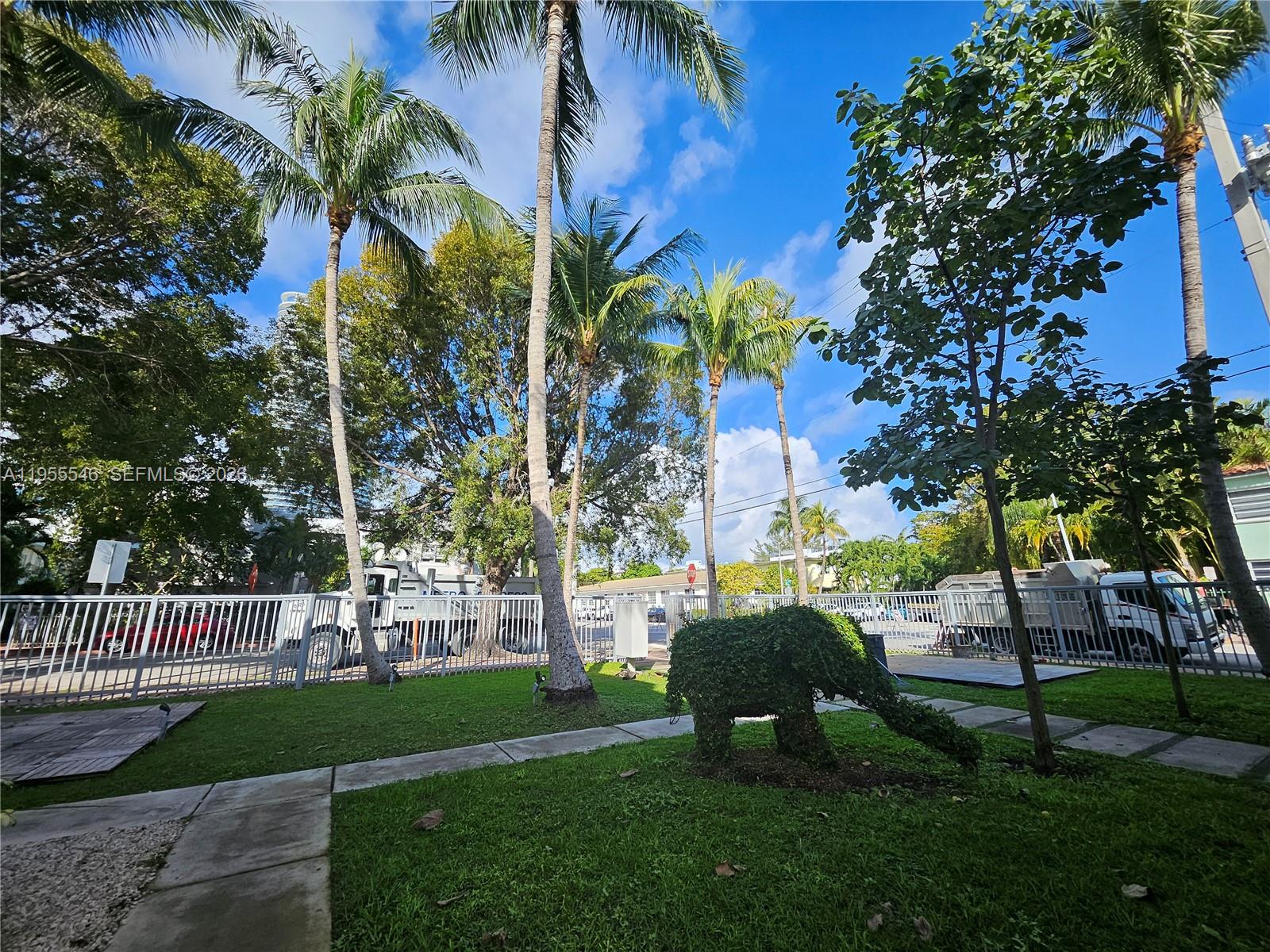 557 Michigan Ave #211 W/PARKING Miami Beach, FL 33139