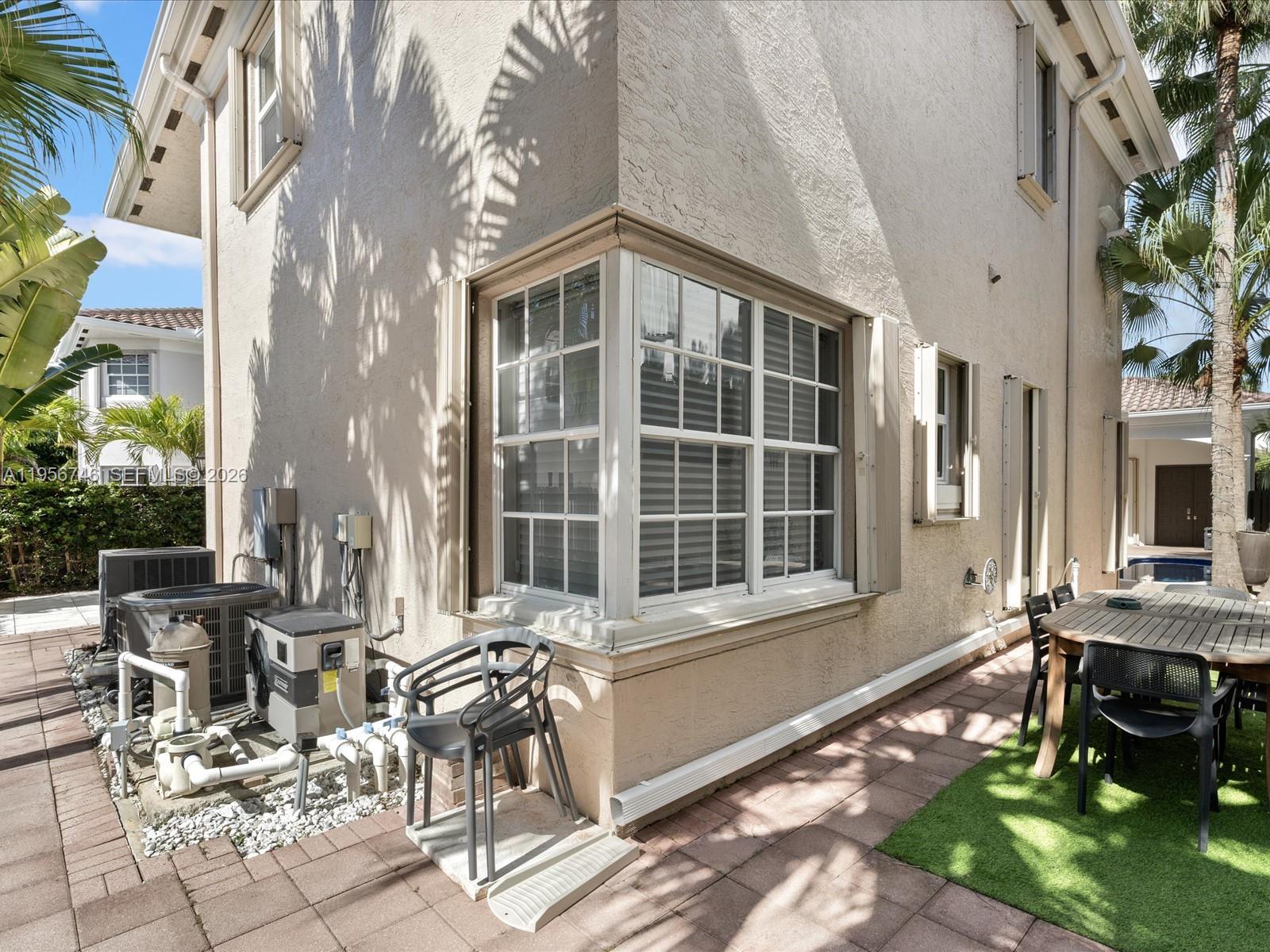 3960 194th Trl Sunny Isles Beach, FL 33160