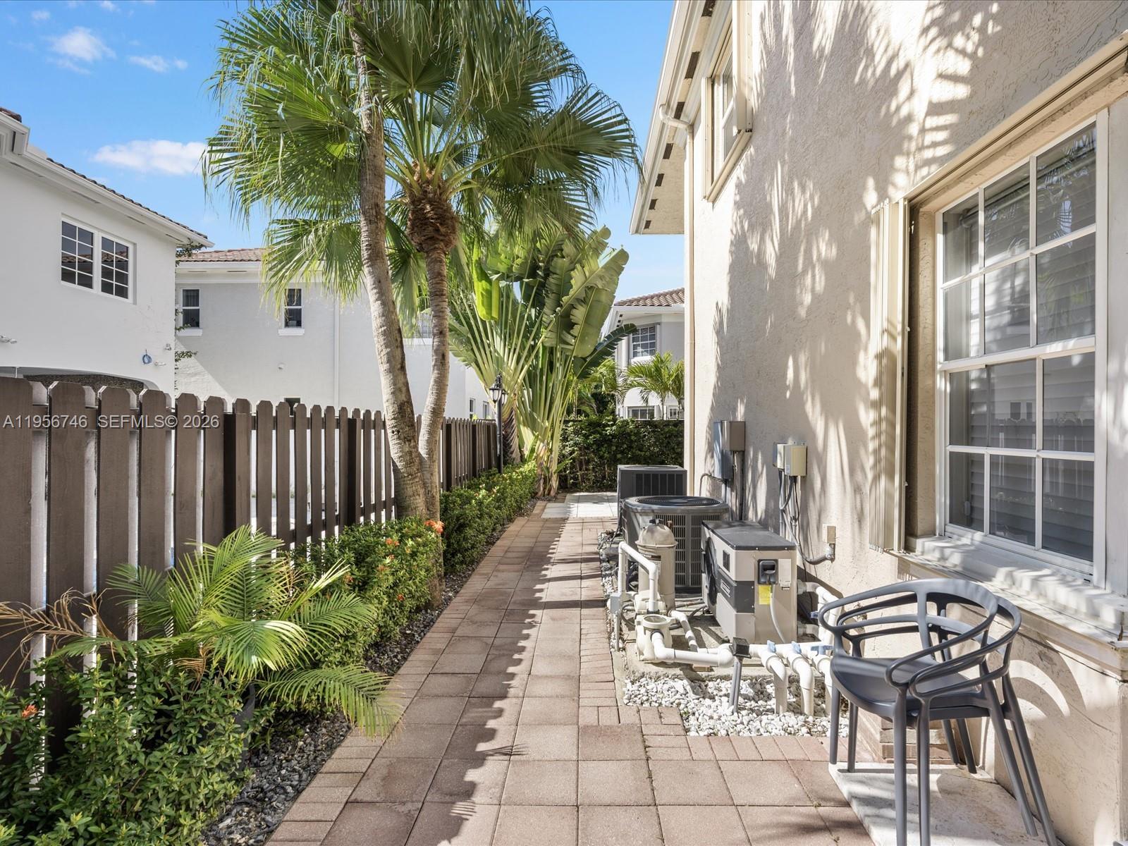 3960 194th Trl Sunny Isles Beach, FL 33160