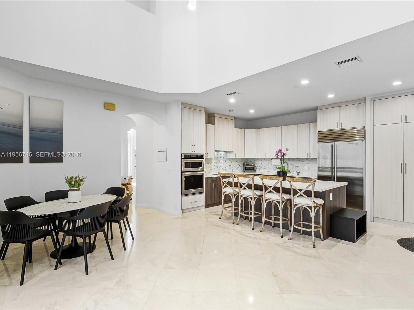 3960 194th Trl Sunny Isles Beach, FL 33160