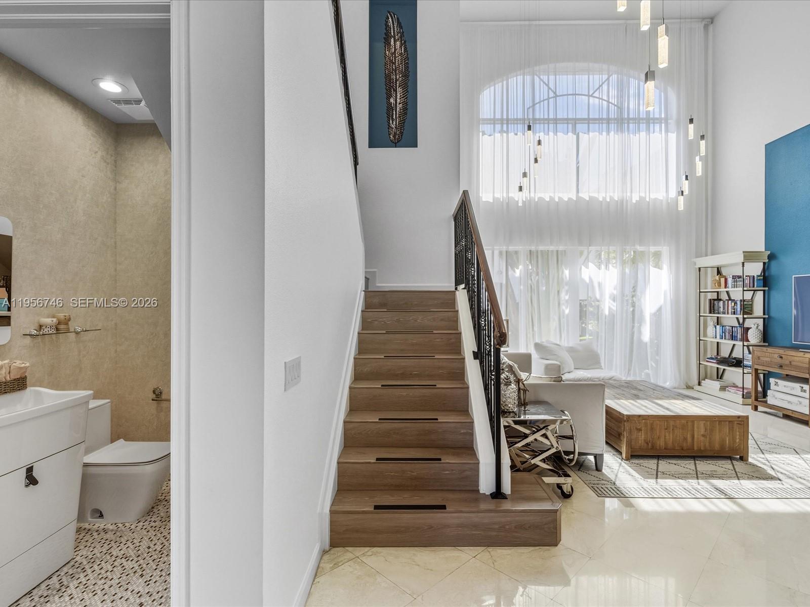 3960 194th Trl Sunny Isles Beach, FL 33160