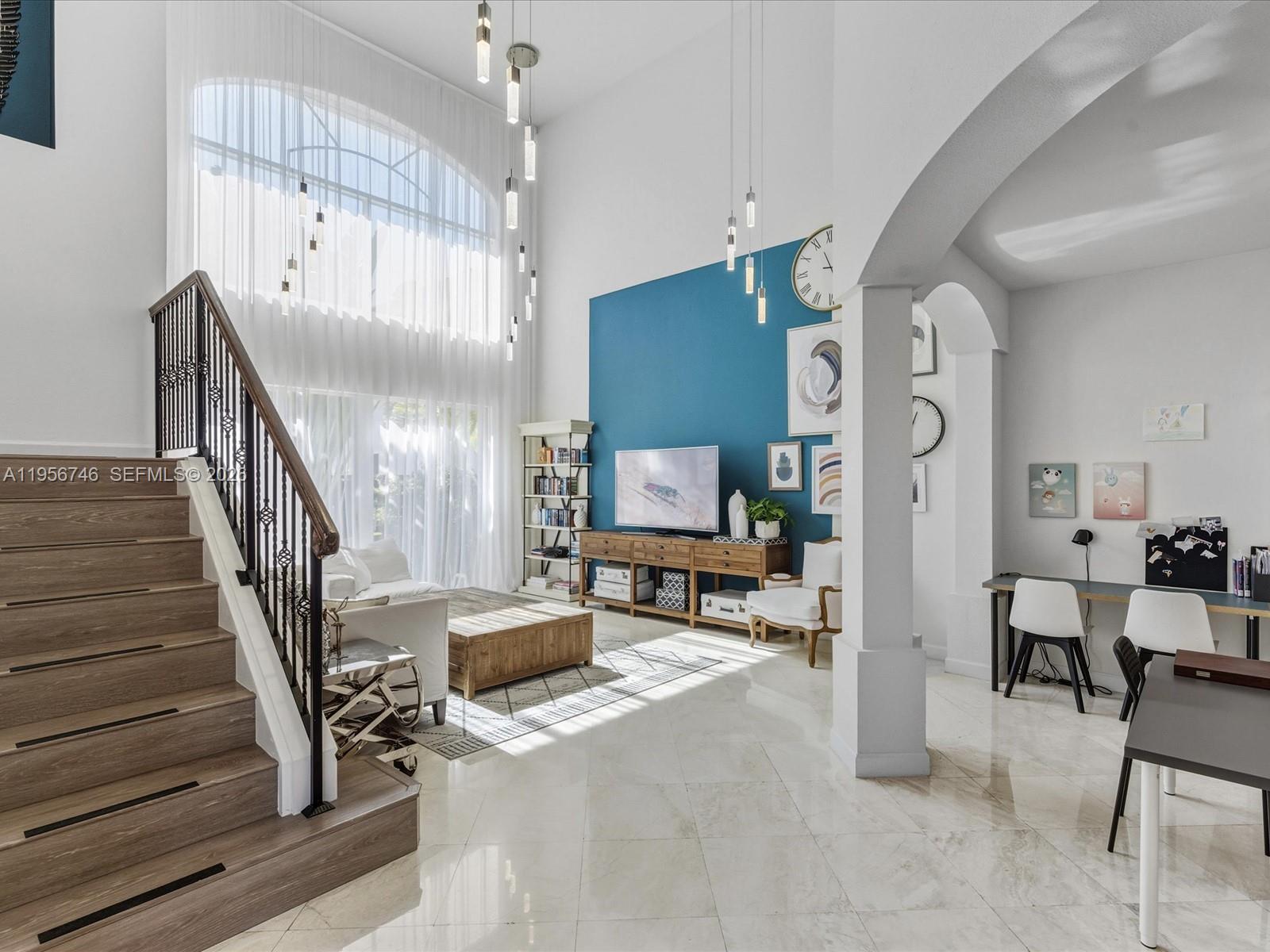 3960 194th Trl Sunny Isles Beach, FL 33160