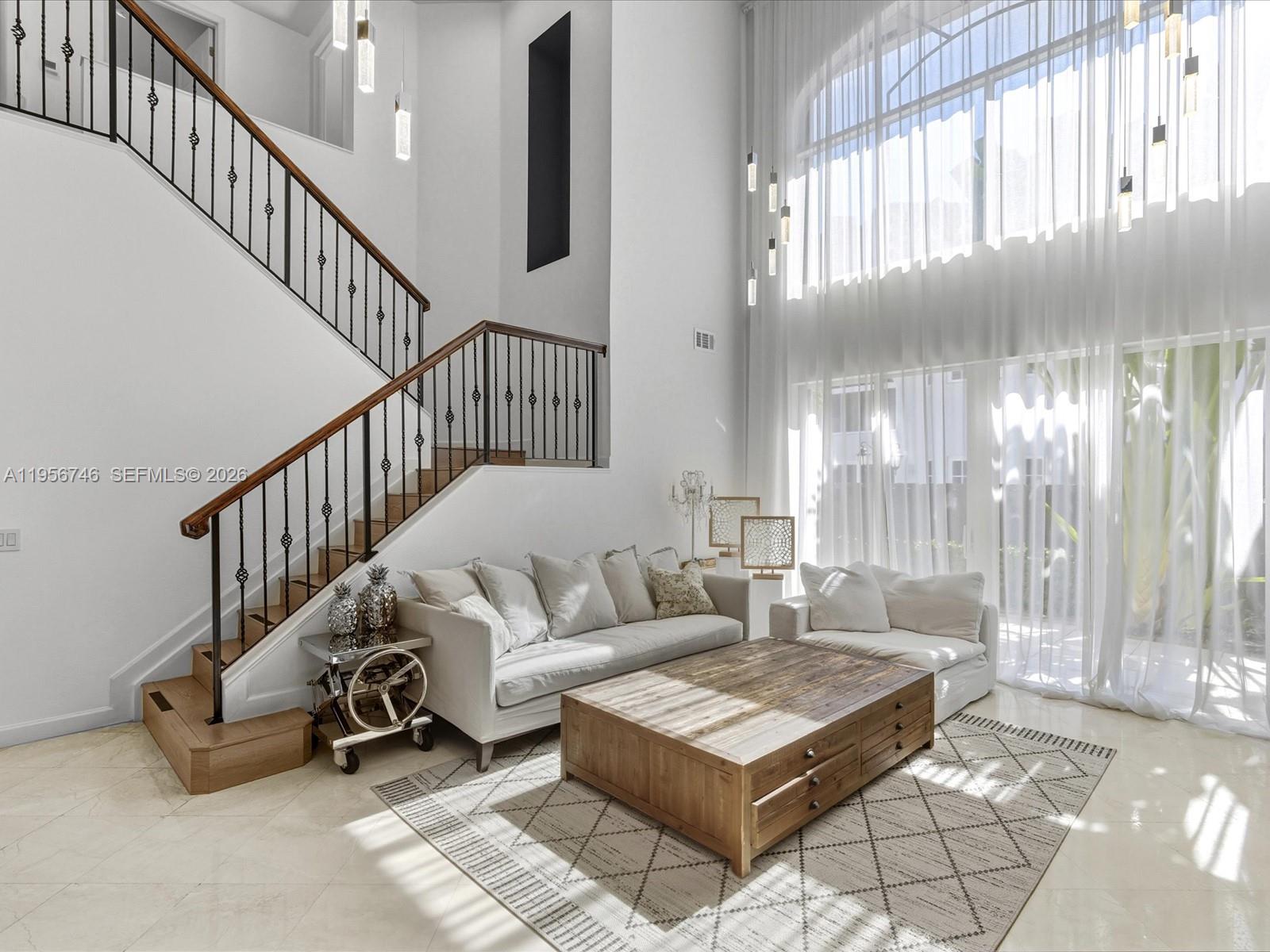 3960 194th Trl Sunny Isles Beach, FL 33160