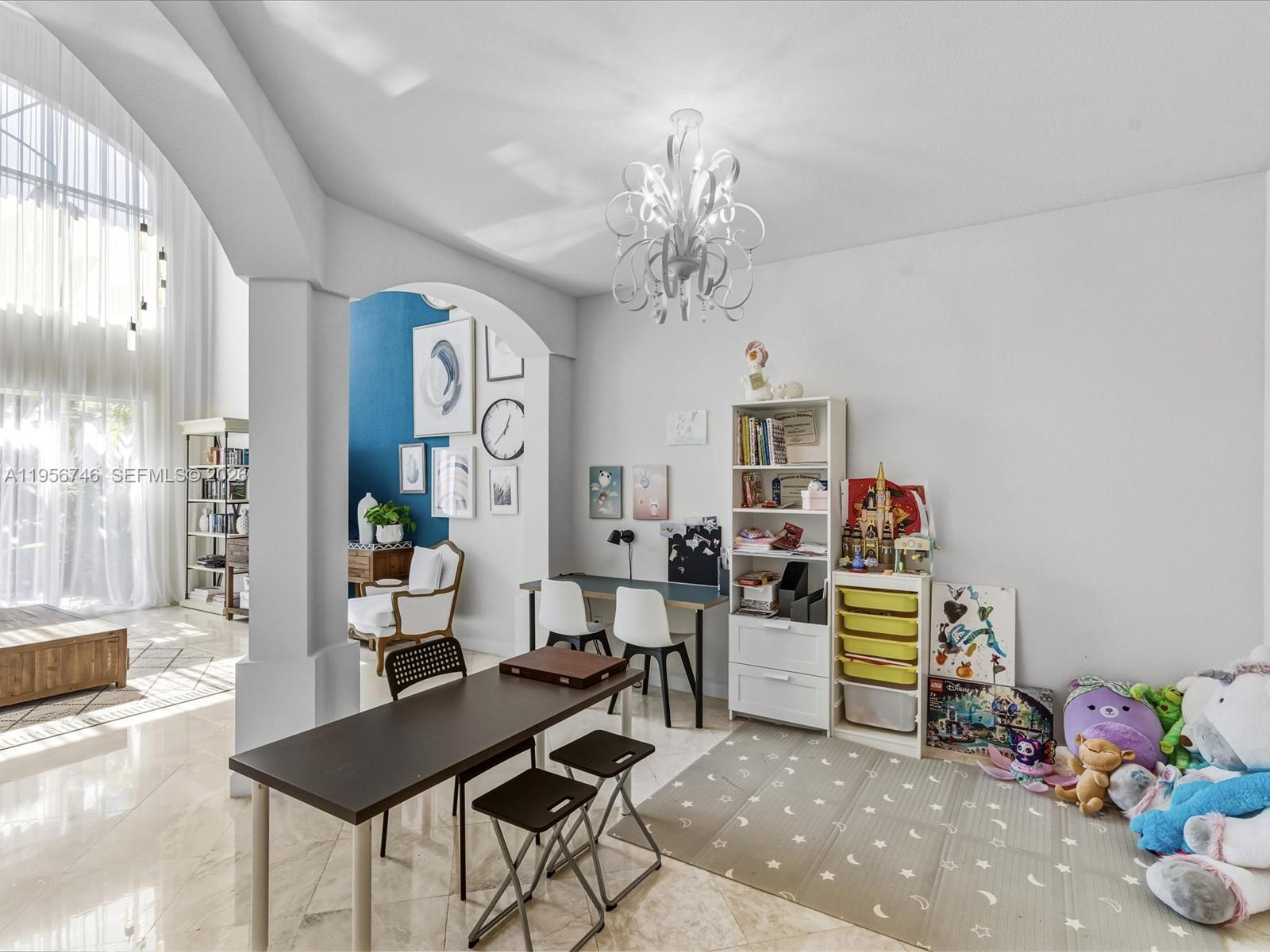 3960 194th Trl Sunny Isles Beach, FL 33160