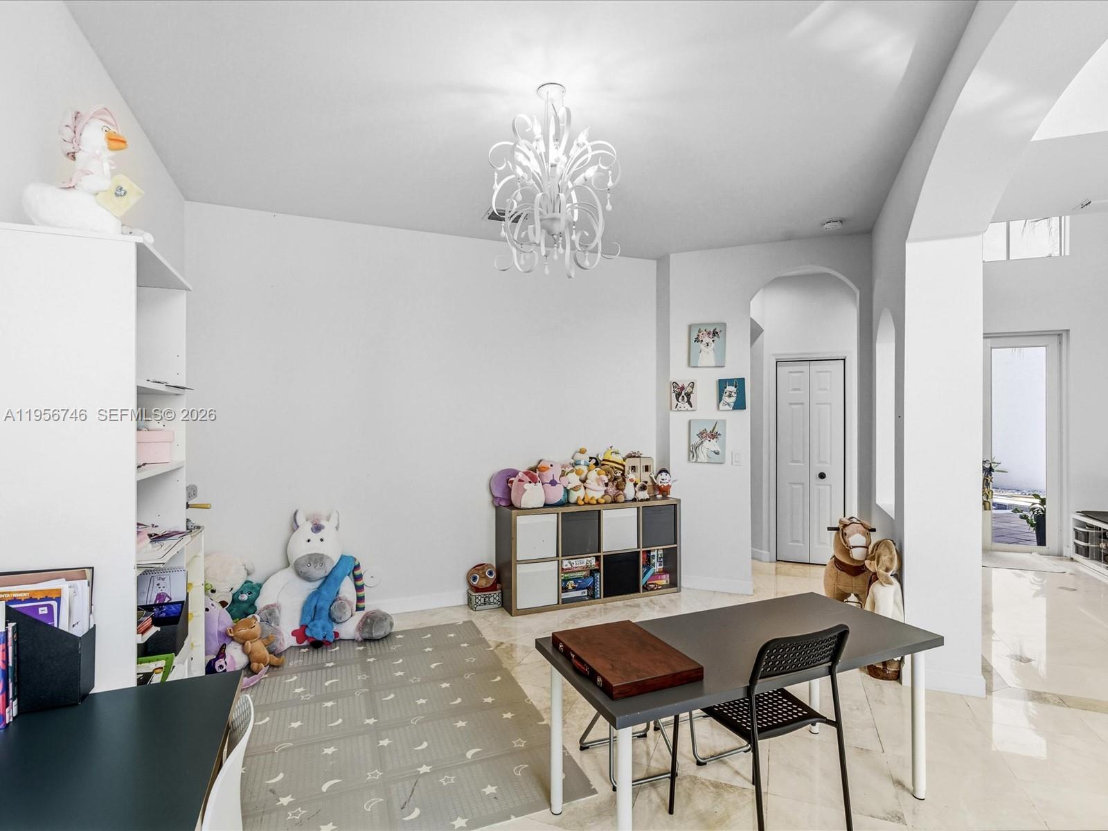 3960 194th Trl Sunny Isles Beach, FL 33160