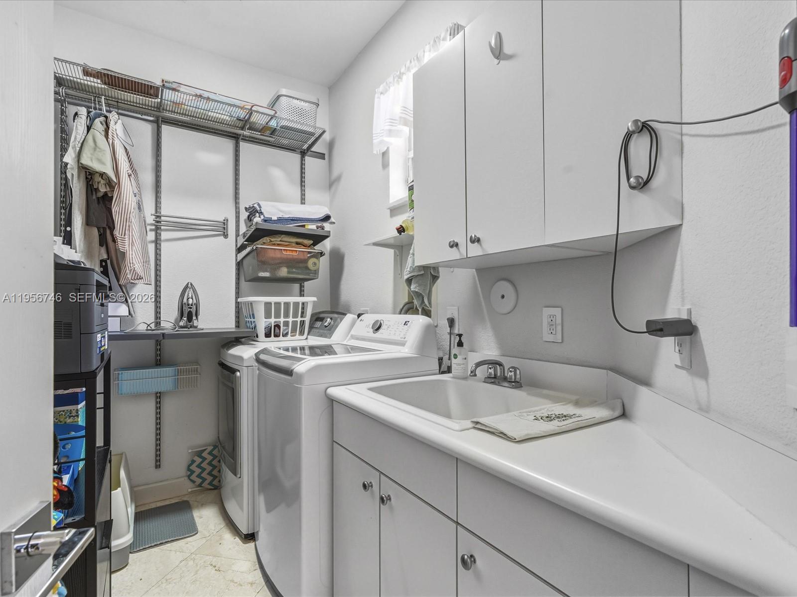 3960 194th Trl Sunny Isles Beach, FL 33160