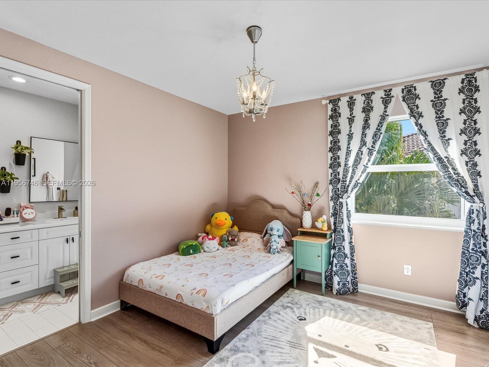 3960 194th Trl Sunny Isles Beach, FL 33160