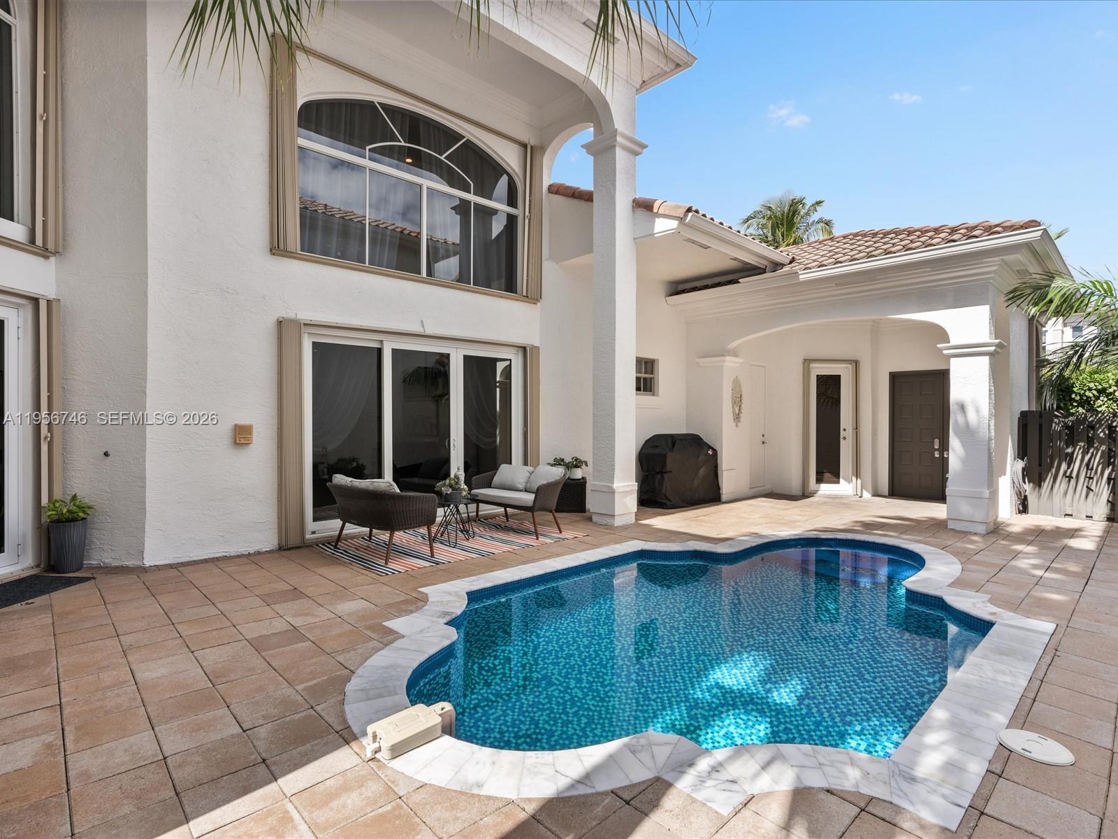 3960 194th Trl Sunny Isles Beach, FL 33160