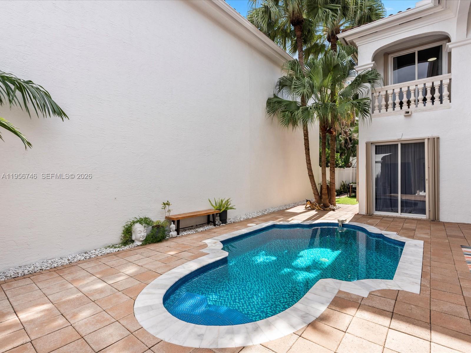 3960 194th Trl Sunny Isles Beach, FL 33160