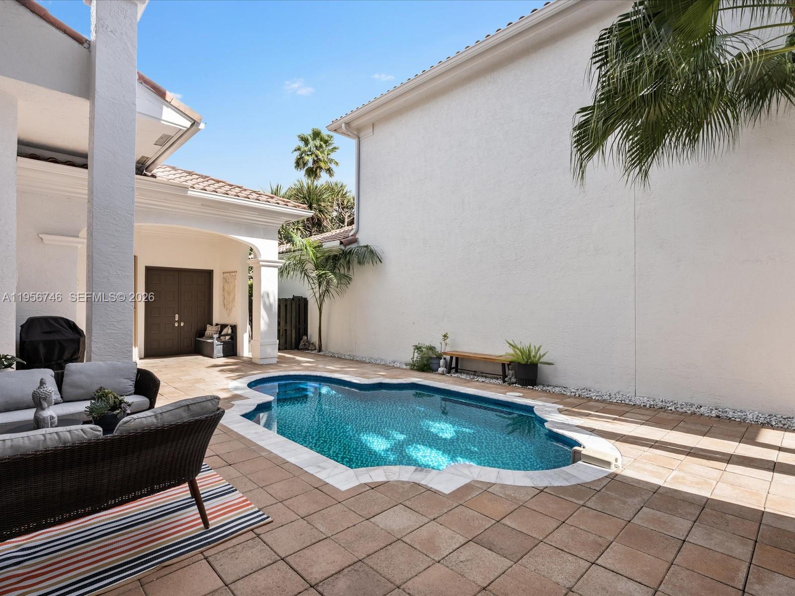 3960 194th Trl Sunny Isles Beach, FL 33160