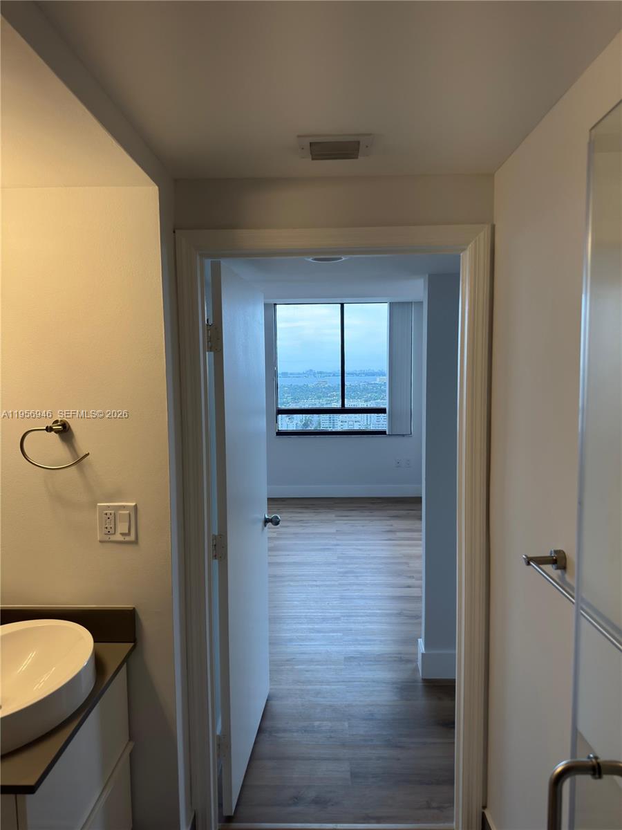 1330 West Ave #3007 Miami Beach, FL 33139