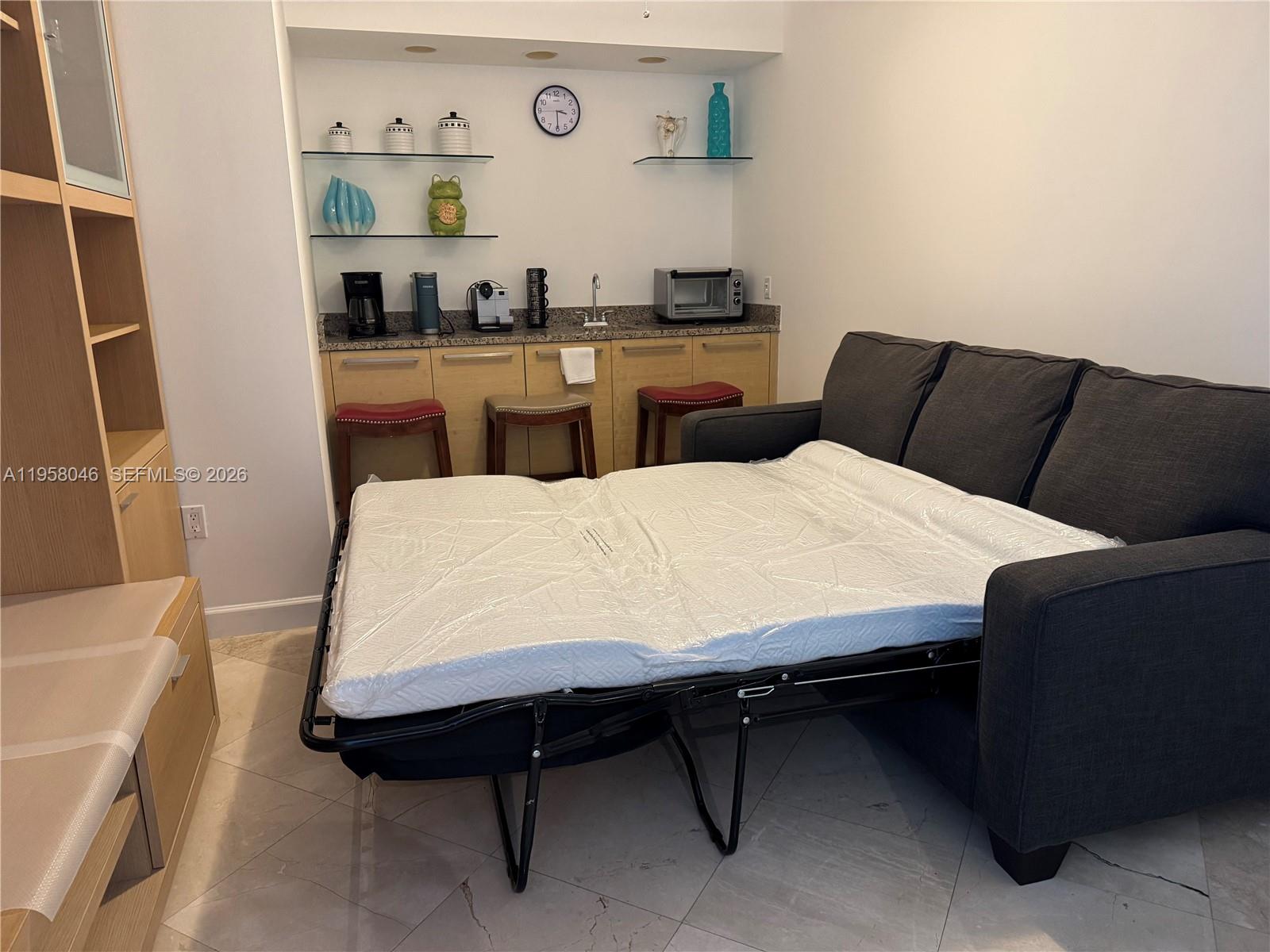 image Beach Club 215