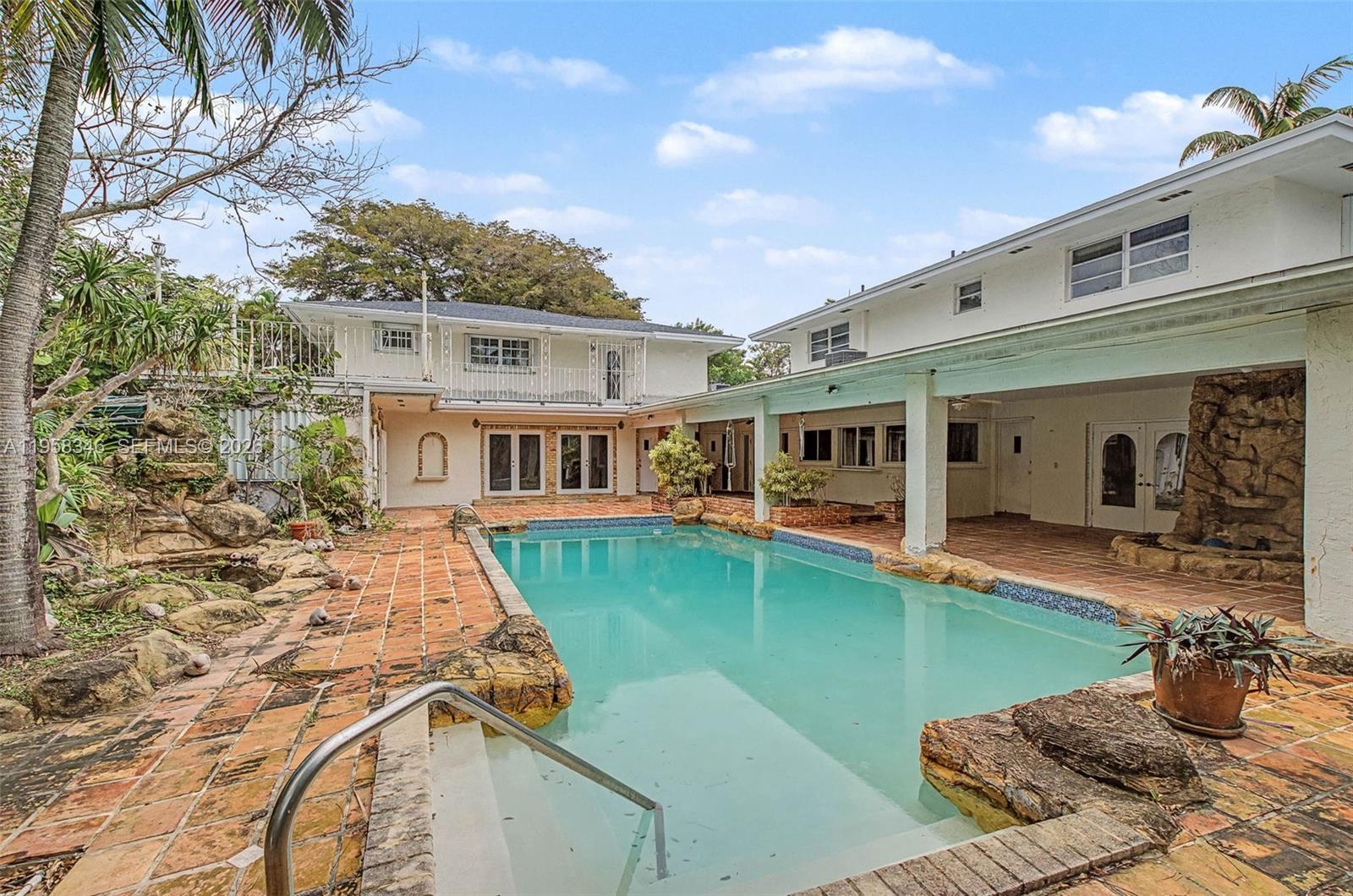 14670 SW 69th Pl Palmetto Bay, FL 33158