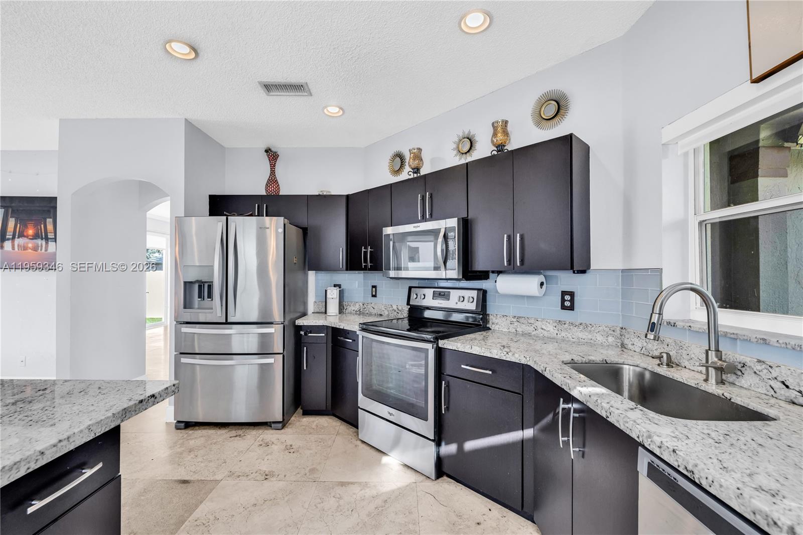 20709 NW 1st St Pembroke Pines, FL 33029