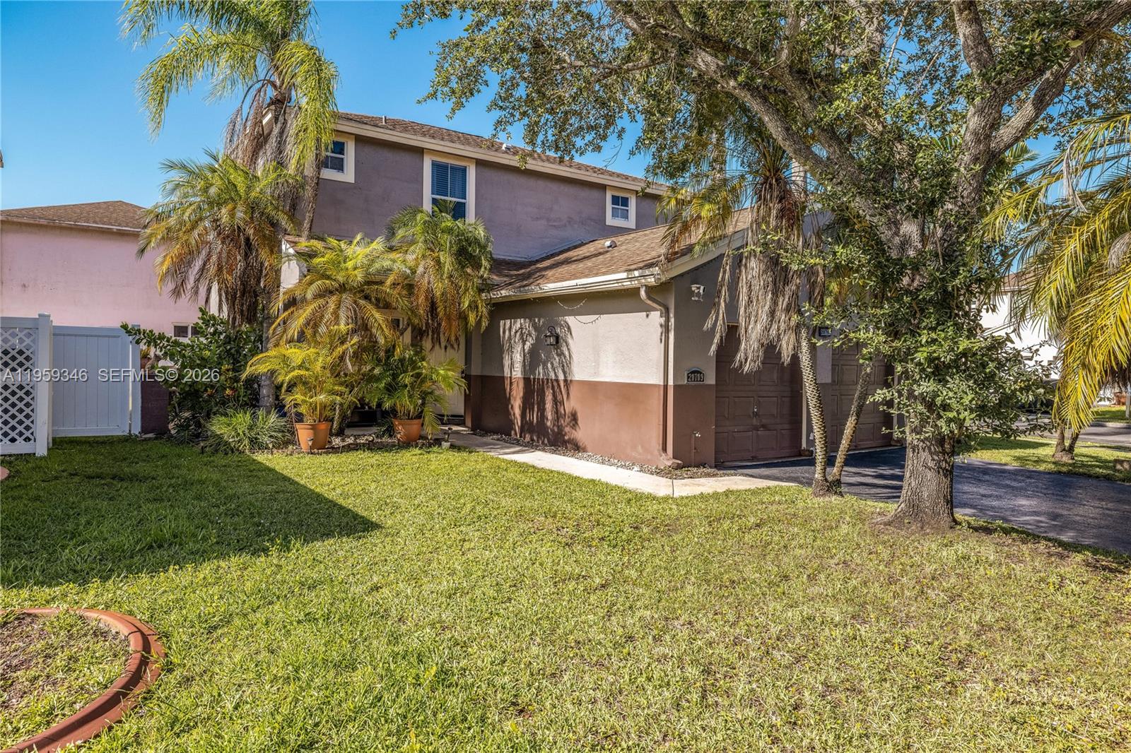 20709 NW 1st St Pembroke Pines, FL 33029