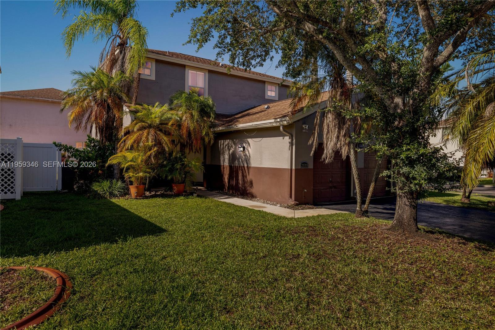 20709 NW 1st St Pembroke Pines, FL 33029