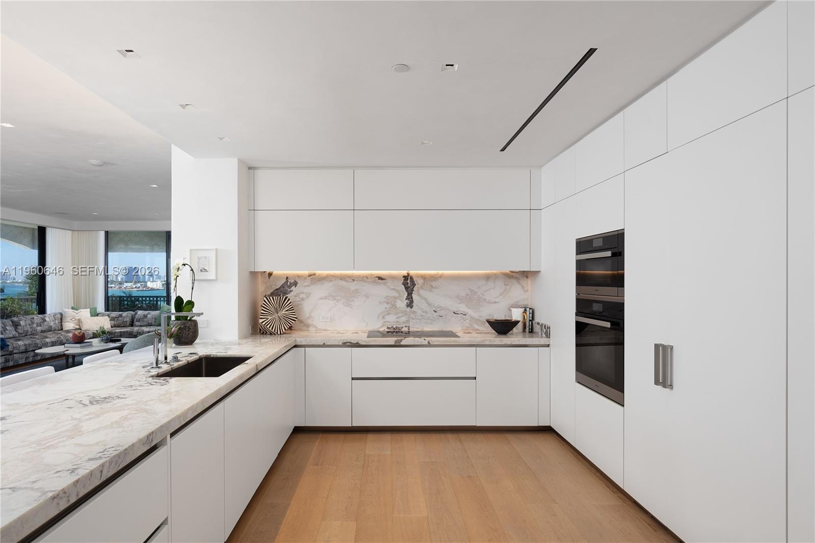 6800 Fisher Is Dr #6851 Miami Beach, FL 33109