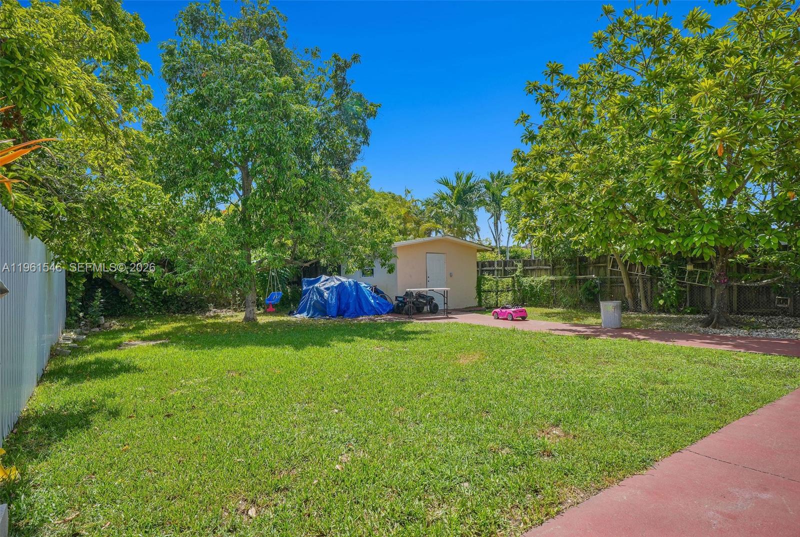 2821 SW 65th Ave Miami, FL 33155