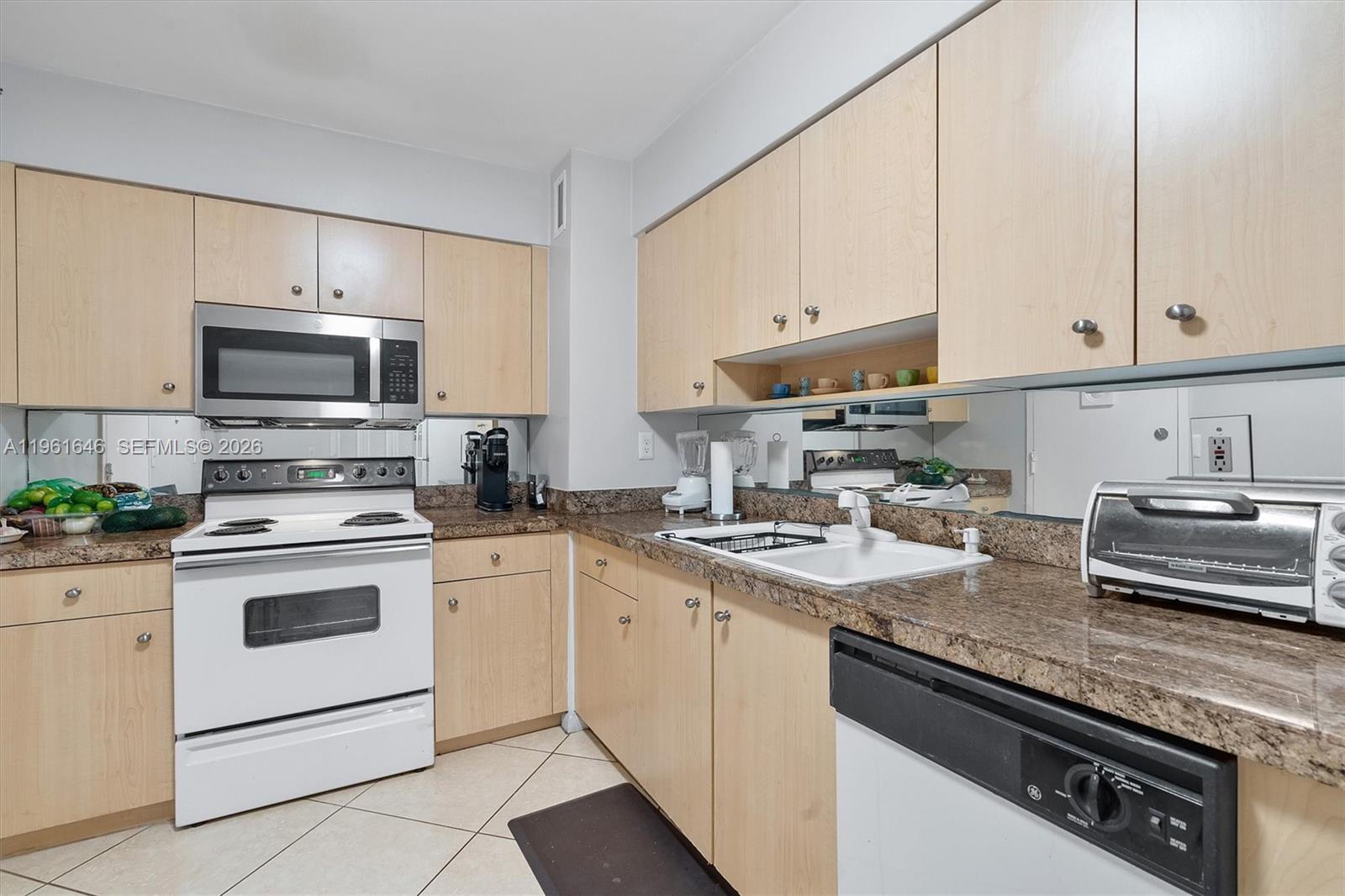 image Carlisle on the Ocean10