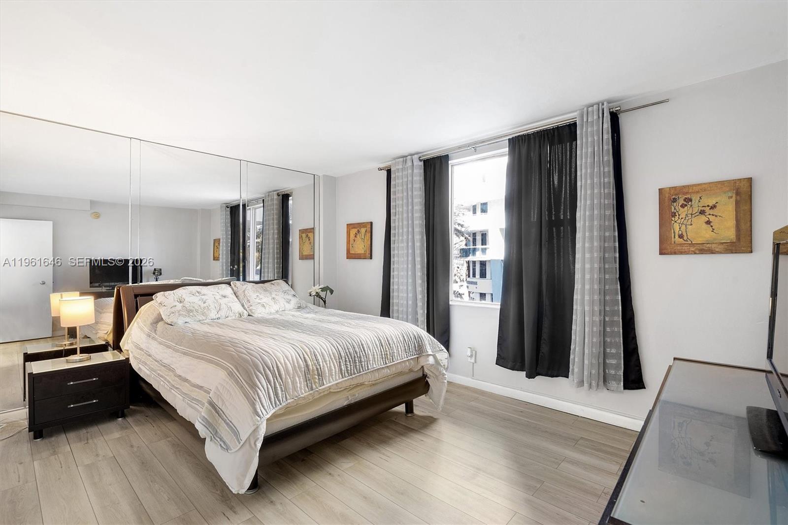 image Carlisle on the Ocean11