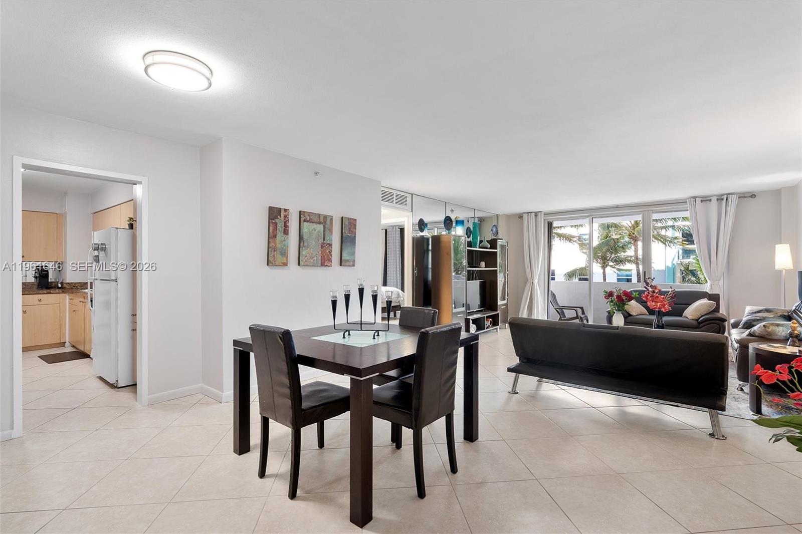 image Carlisle on the Ocean3