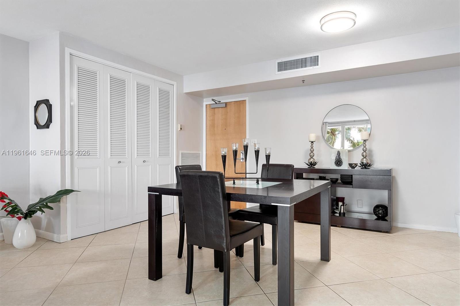 image Carlisle on the Ocean8