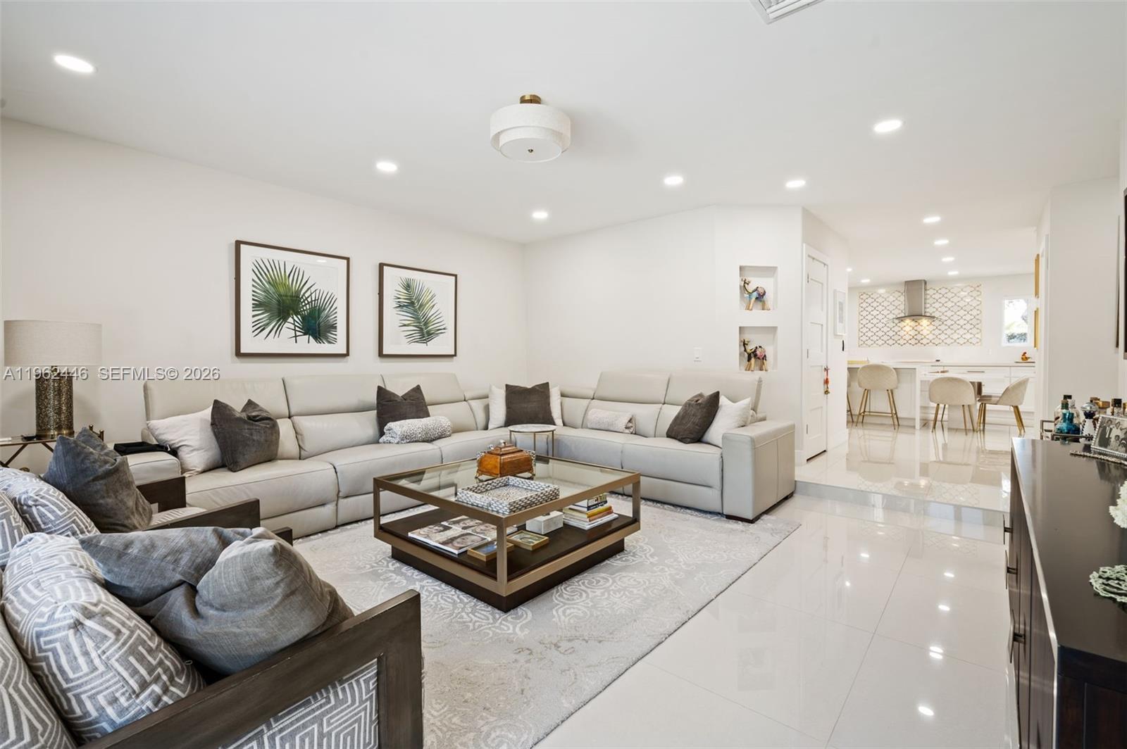 16140 Aberdeen Way Miami Lakes, FL 33014